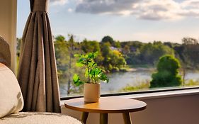 Experience The Magic Of Riverside Living - 5 Beds